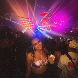 Meet your Posher, Roneishka